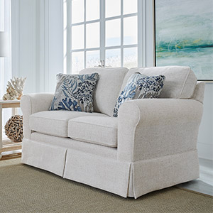 SUSANNA LOVESEAT